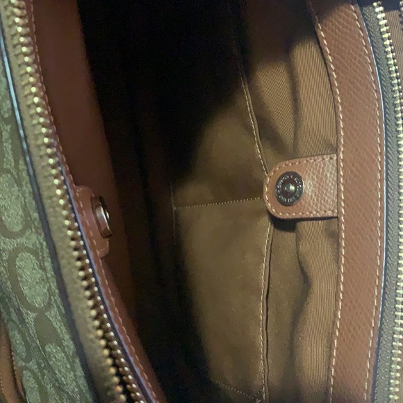 COACH Signature Bag - Picture 4 of 6